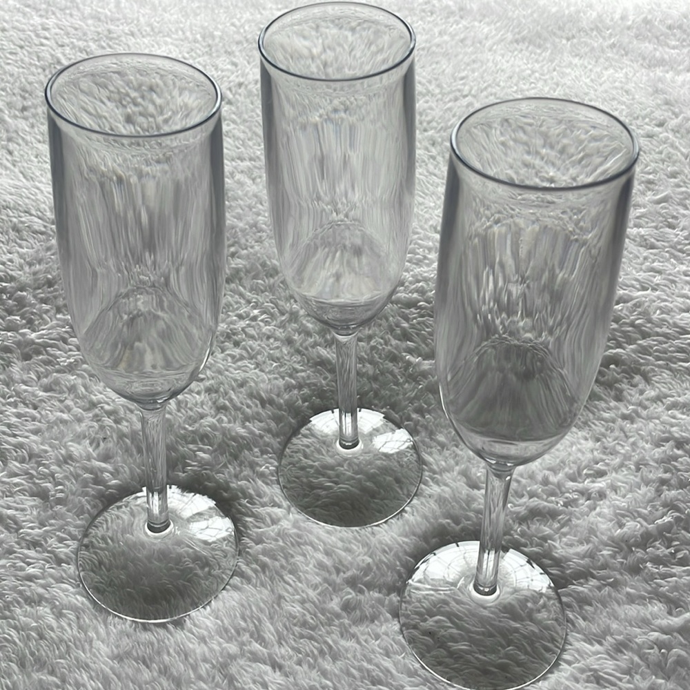 PLASTIC Champagne Flutes
